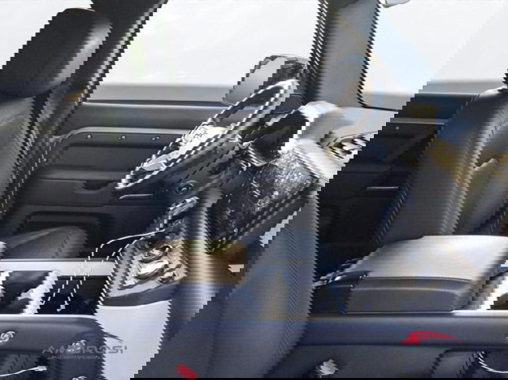 Land Rover Defender nuova a Perugia (11)