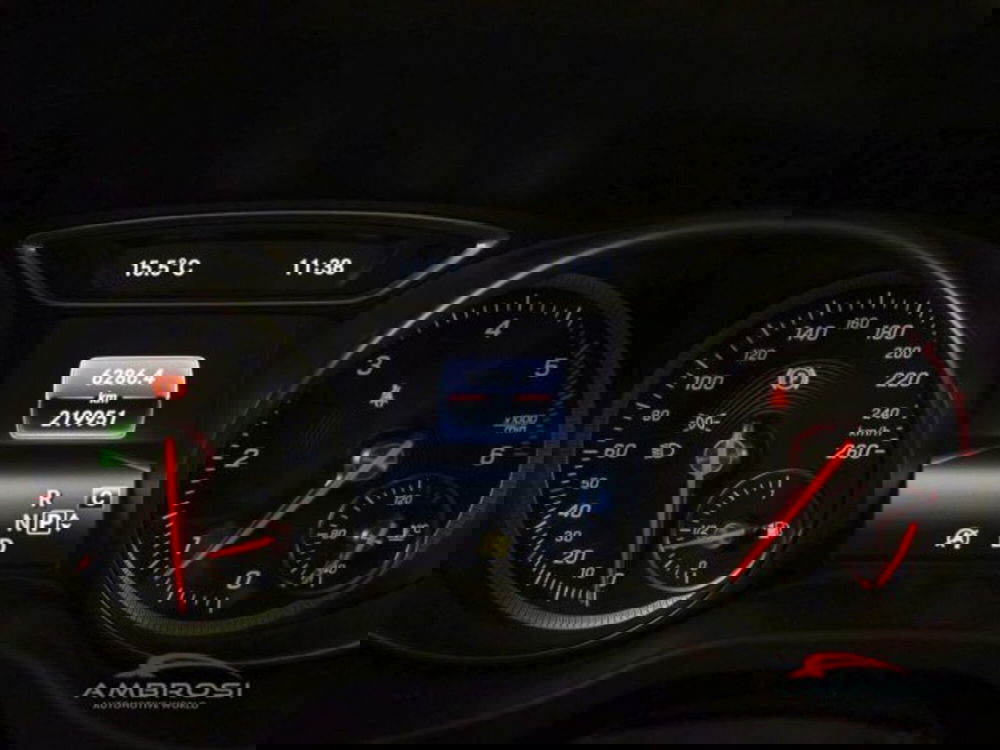 Mercedes-Benz GLA SUV usata a Perugia (13)