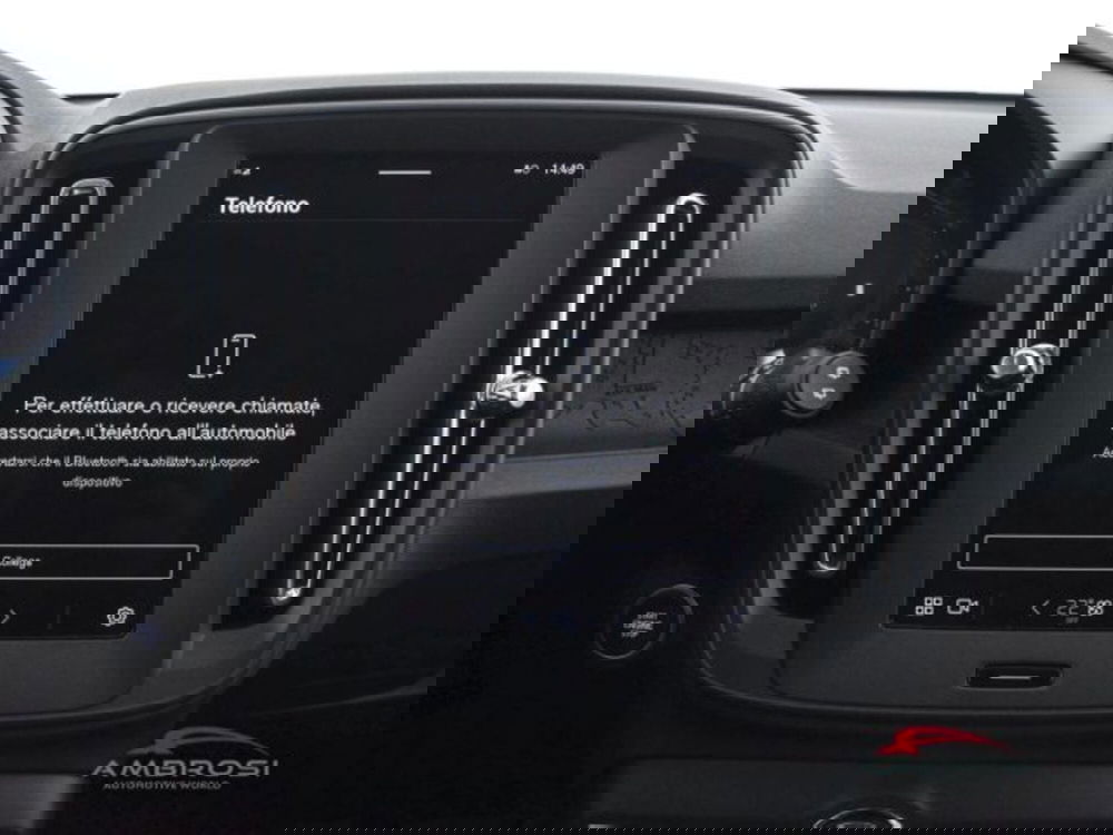 Volvo XC40 nuova a Perugia (15)