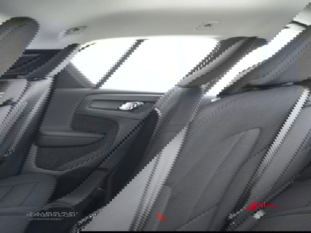 Volvo XC40 nuova a Perugia (11)