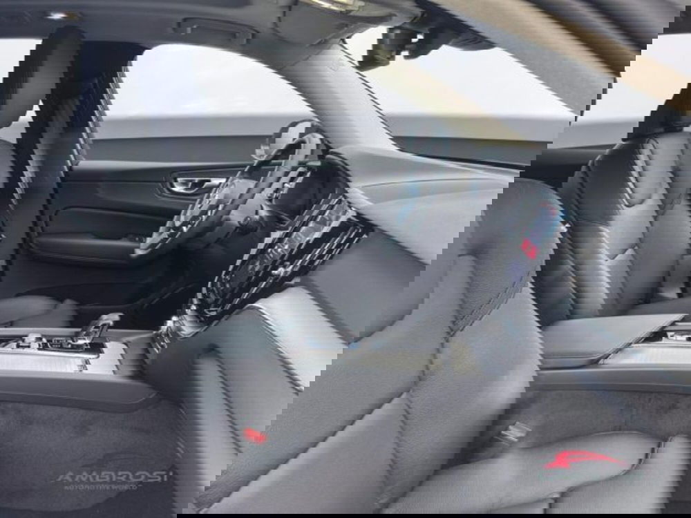 Volvo XC60 nuova a Perugia (12)