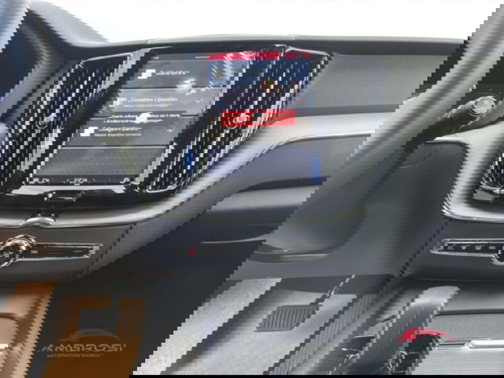 Volvo XC60 nuova a Perugia (15)