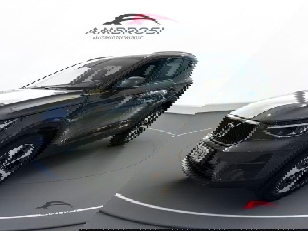 Volvo XC40 nuova a Perugia