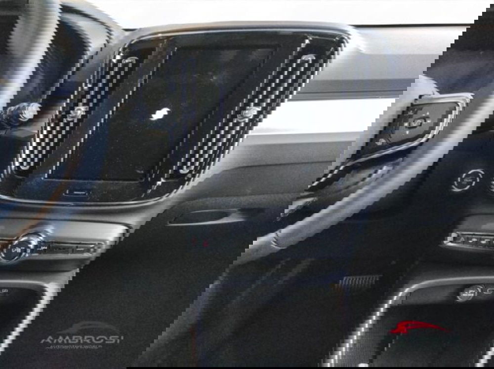 Volvo XC40 nuova a Perugia (13)