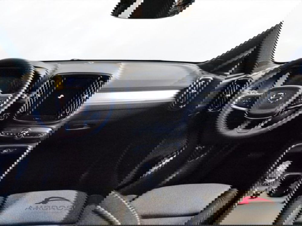 Volvo XC40 nuova a Perugia (14)