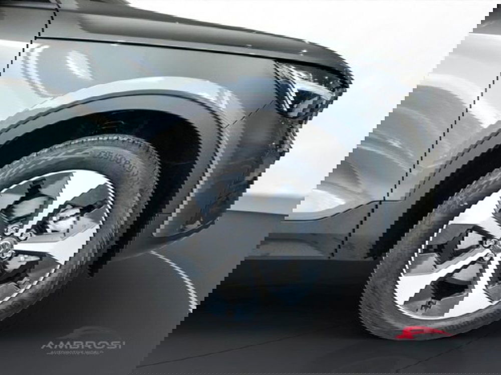 Volvo XC40 nuova a Perugia (15)