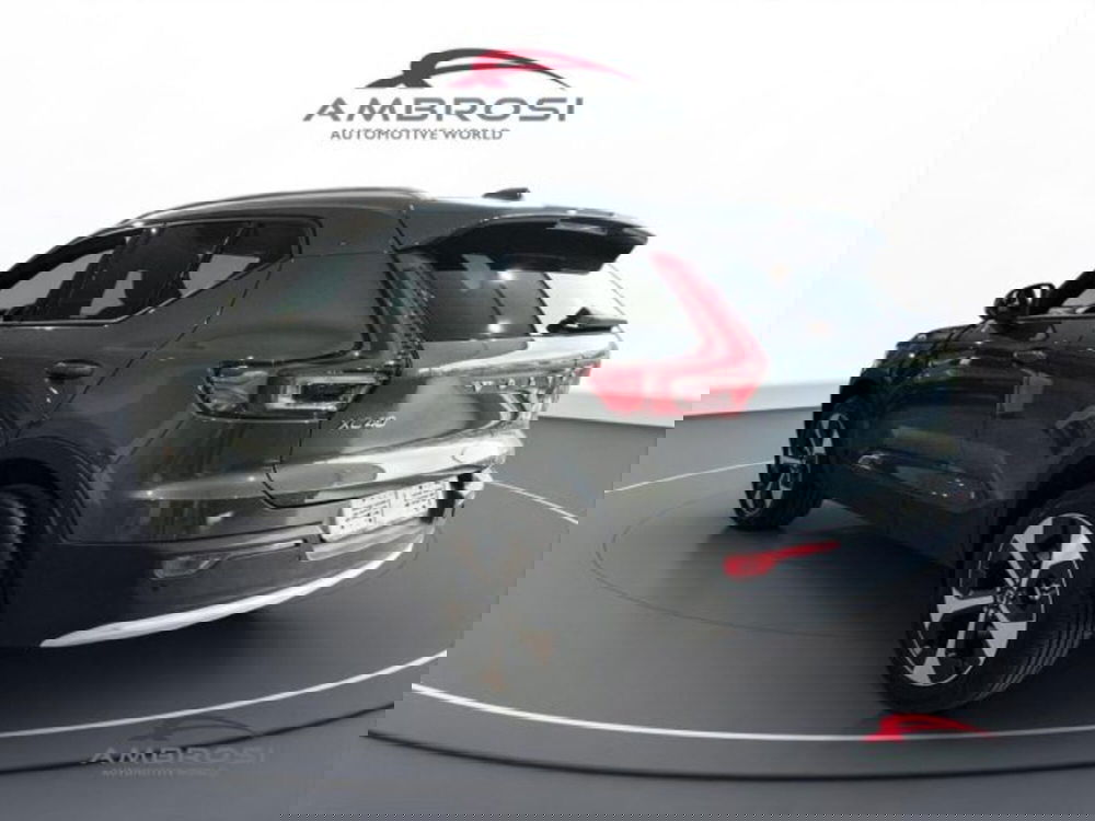 Volvo XC40 nuova a Perugia (4)