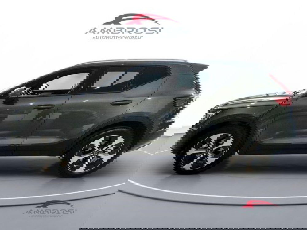 Volvo XC40 nuova a Perugia (5)