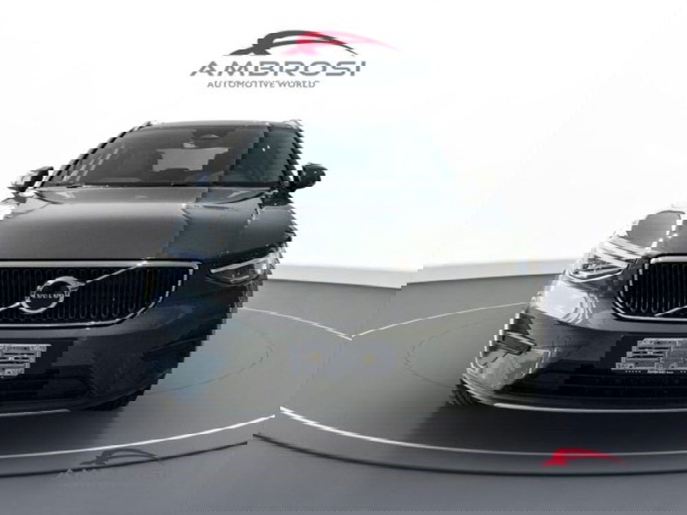 Volvo XC40 nuova a Perugia (6)