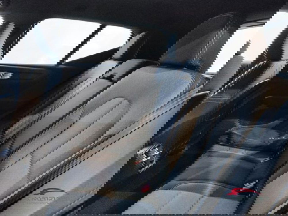 Volvo XC40 nuova a Perugia (9)