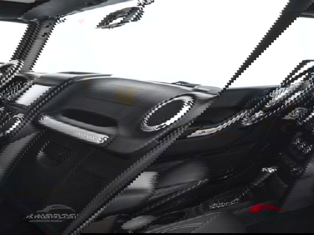 Jeep Wrangler Unlimited usata a Perugia (12)