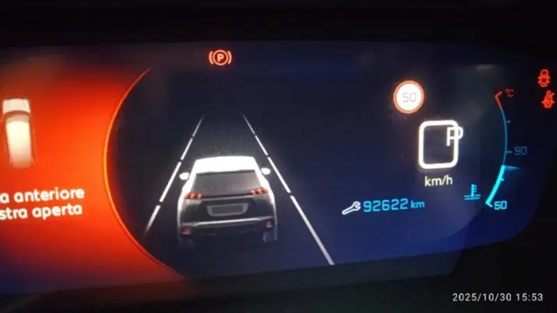 Peugeot 2008 usata a Frosinone (12)