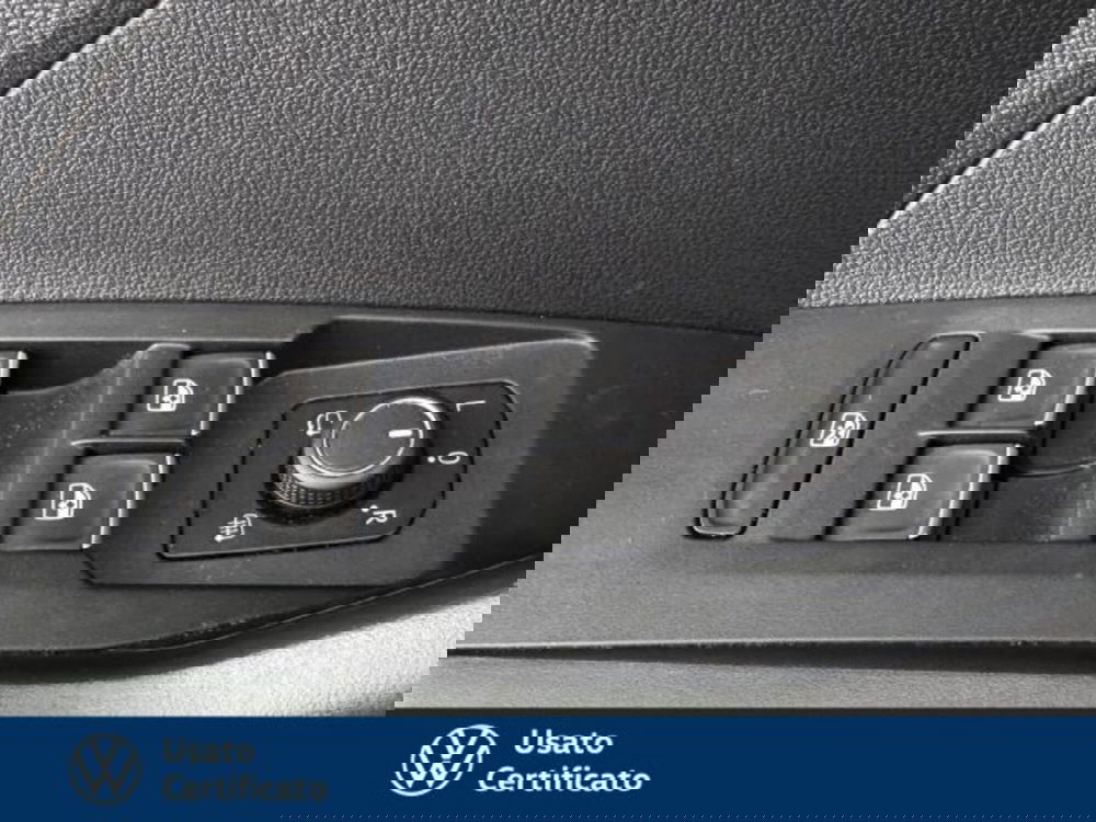 Volkswagen T-Cross usata a Vicenza (10)