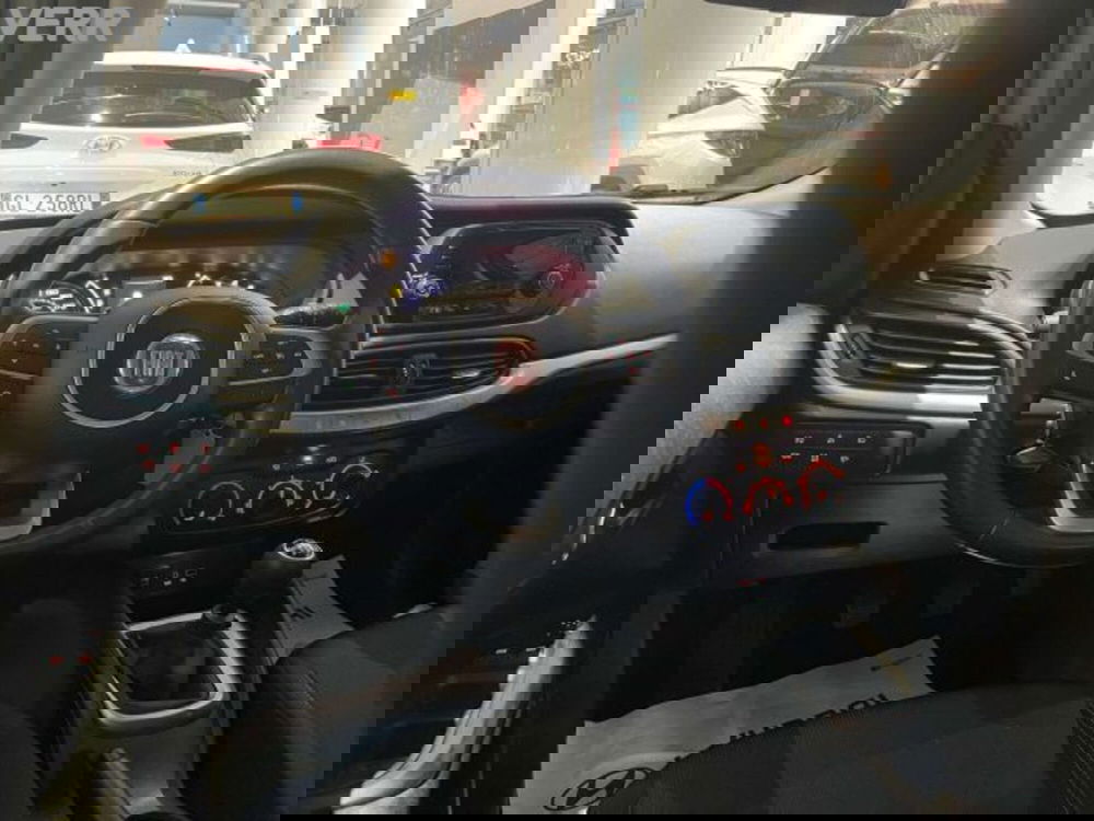 Fiat Tipo usata a Milano (10)