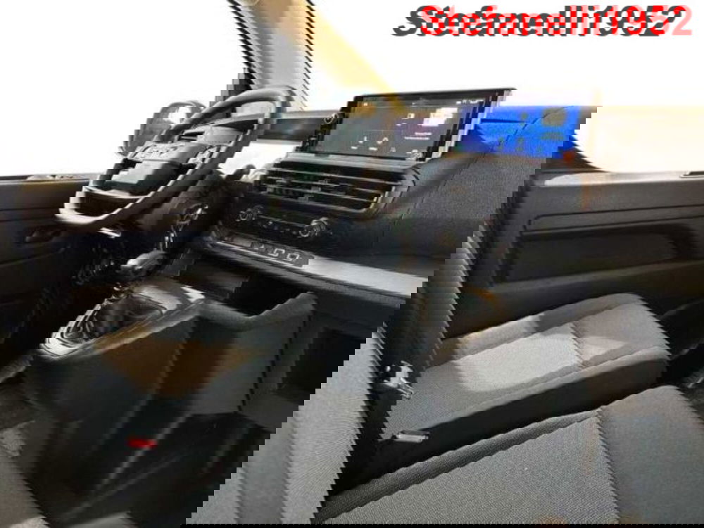 Opel Vivaro Furgone nuova a Bologna (15)