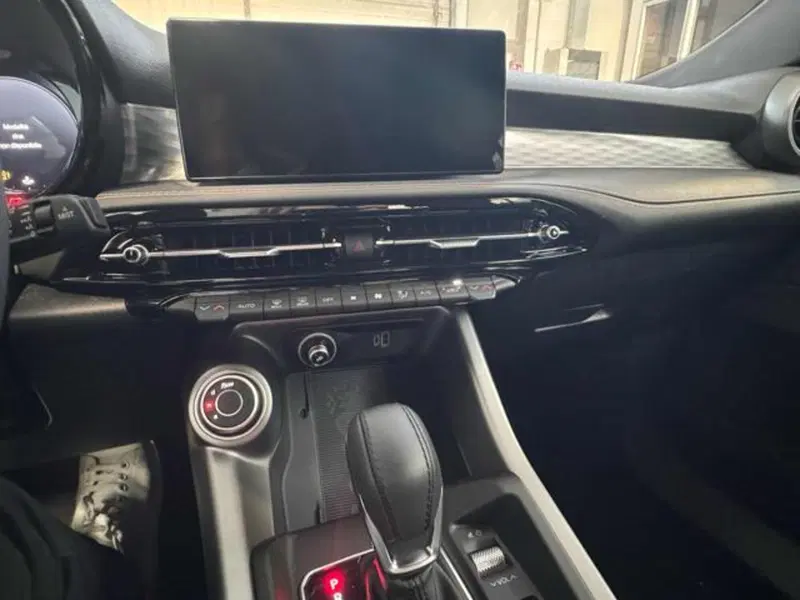 Alfa Romeo Tonale nuova a Vercelli (19)