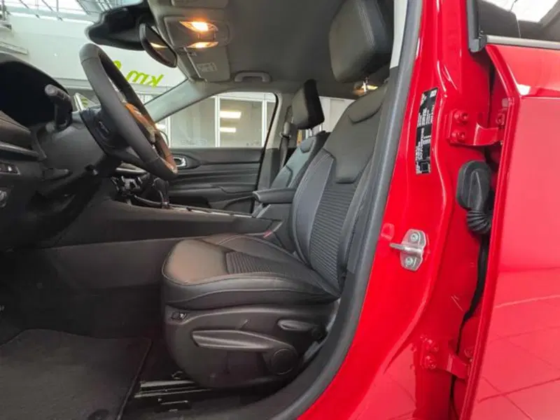 Jeep Compass nuova a Vercelli (16)