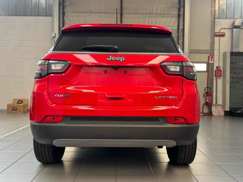 Jeep Compass nuova a Vercelli (6)