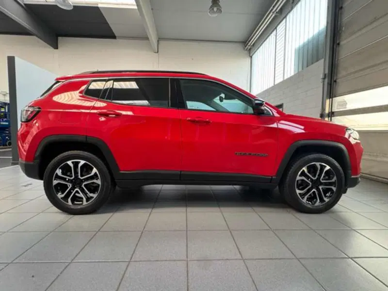 Jeep Compass nuova a Vercelli (8)