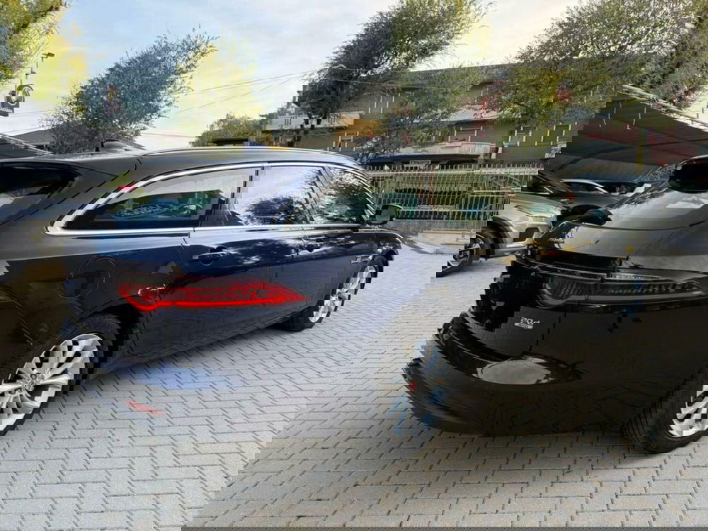 Jaguar XF Sportbrake usata a Varese (2)