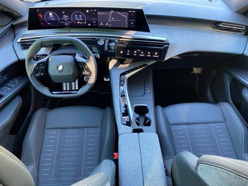 Peugeot 5008 nuova a Torino (5)