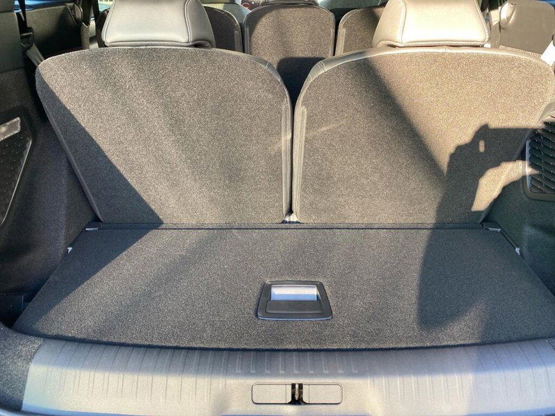 Peugeot 5008 nuova a Torino (9)