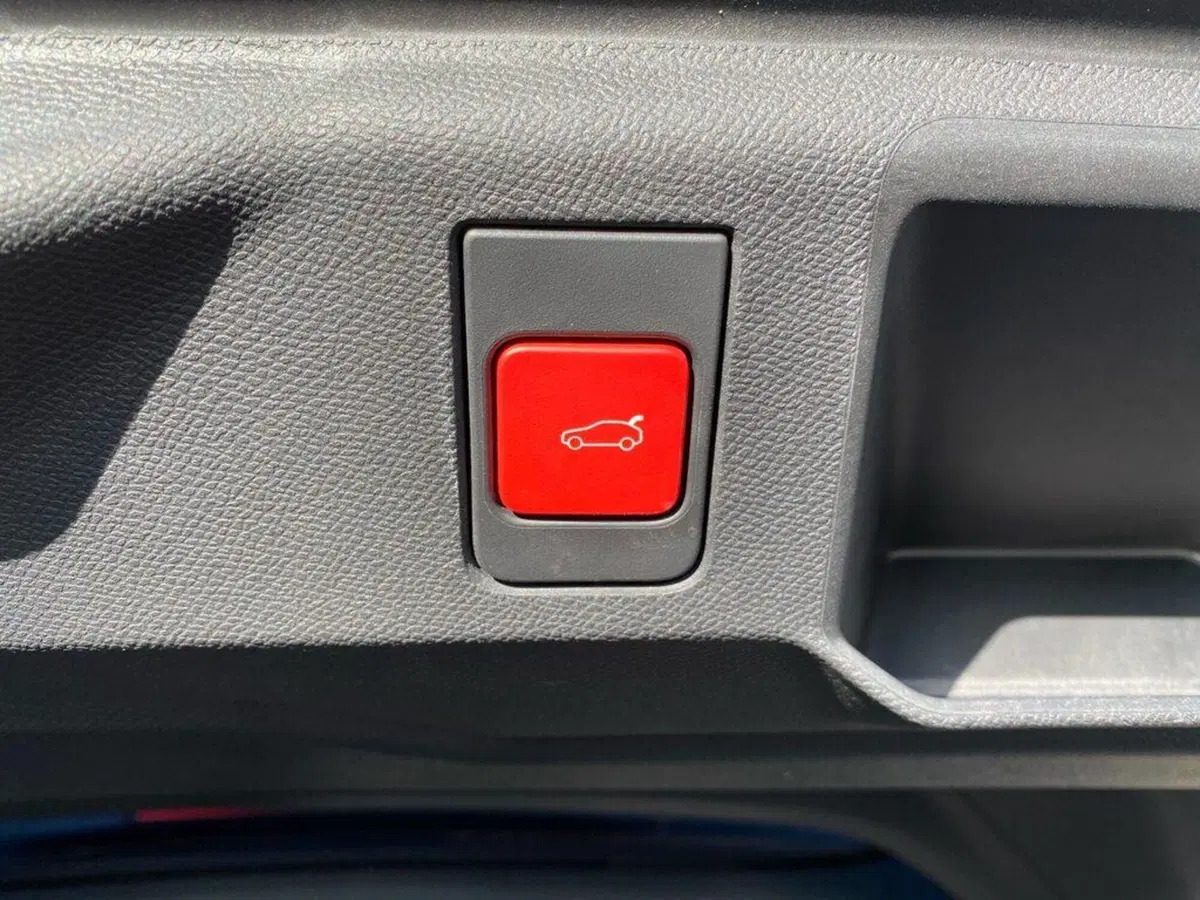 Peugeot 5008 nuova a Torino (14)