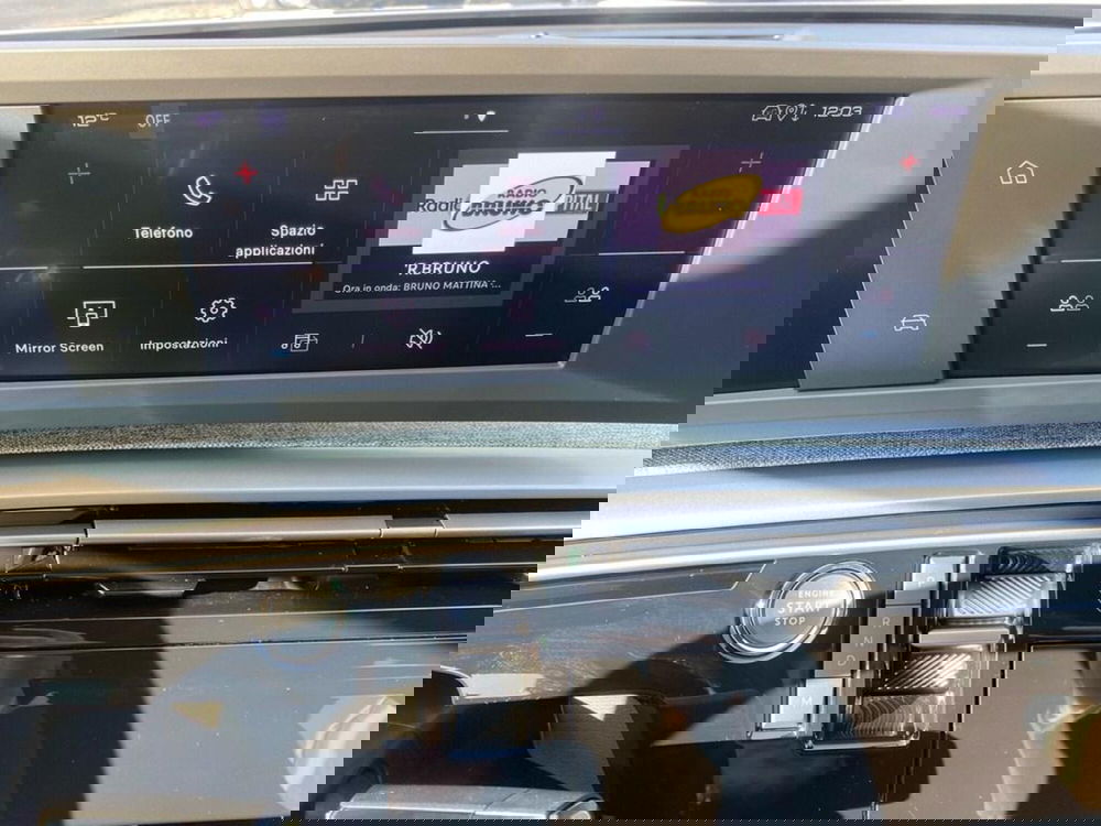 Peugeot 5008 nuova a Torino (10)