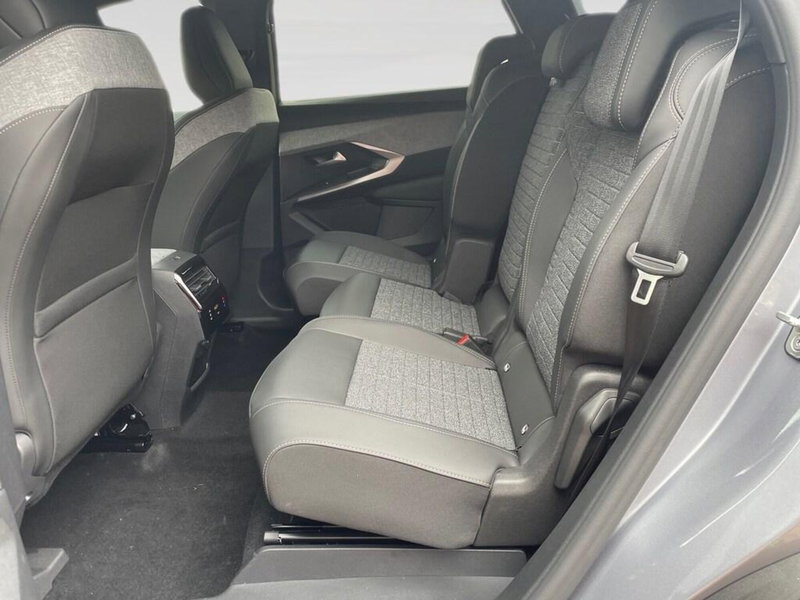 Peugeot 5008 nuova a Torino (8)