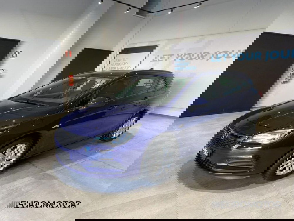 Opel Astra Station Wagon usata a Bari