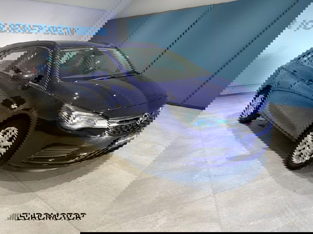 Opel Astra Station Wagon usata a Bari (3)