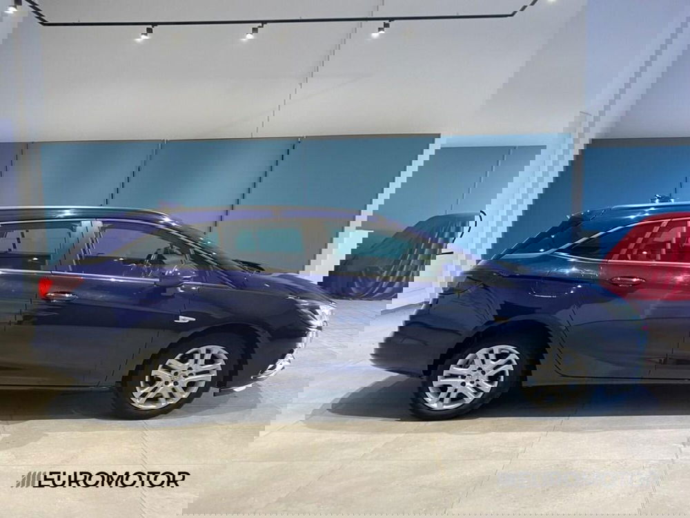 Opel Astra Station Wagon usata a Bari (6)