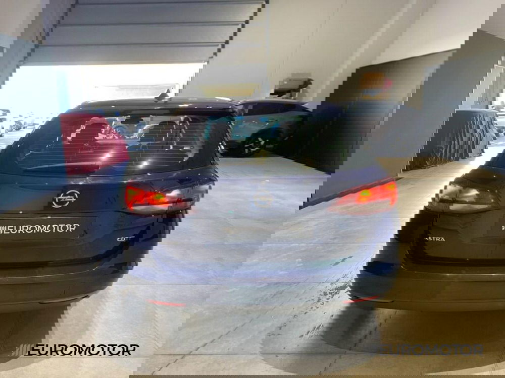Opel Astra Station Wagon usata a Bari (8)