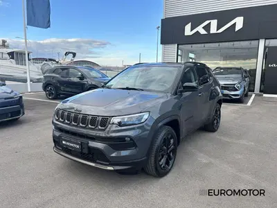 Jeep Compass 1.3 T4 240CV PHEV AT6 4xe Trailhawk del 2022 usata a Modugno