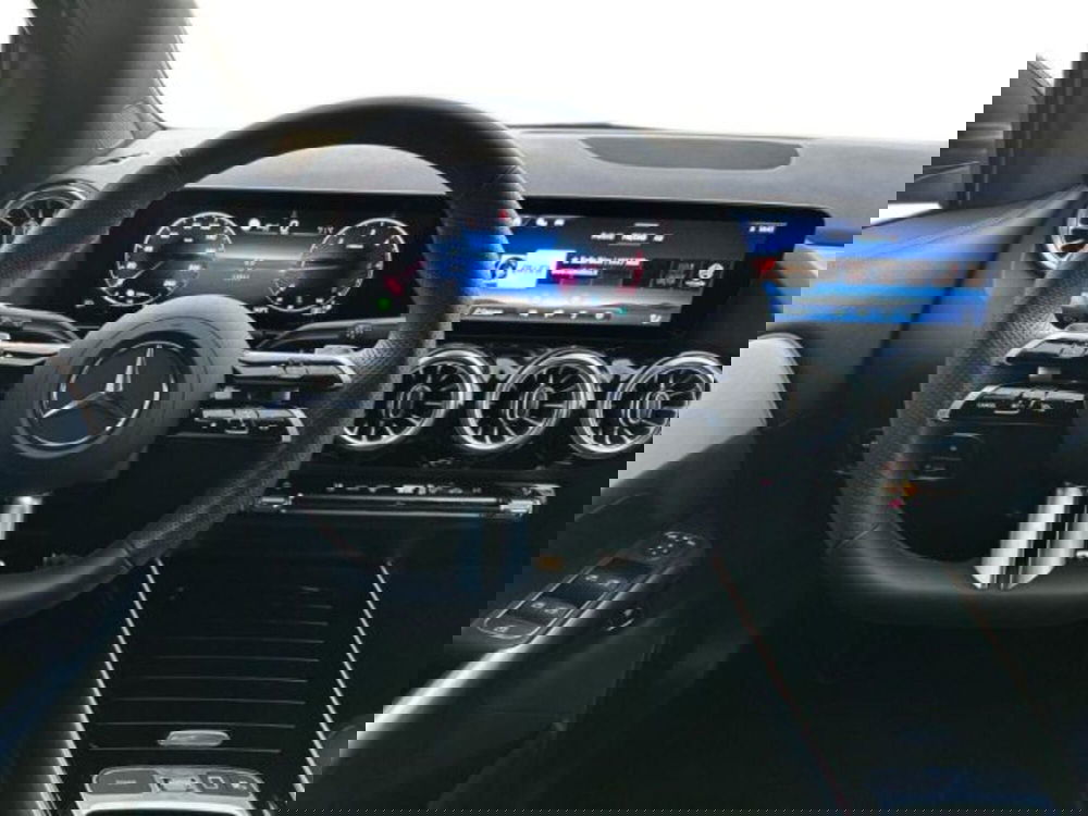 Mercedes-Benz GLA SUV usata a Avellino (11)