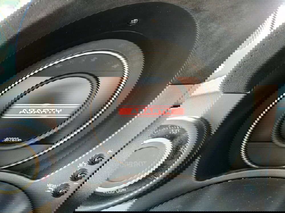 Abarth 695 Cabrio usata a Bari (15)