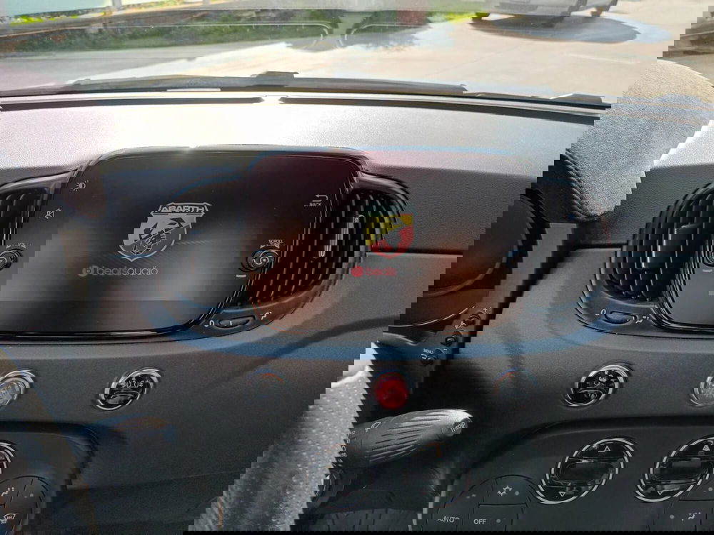 Abarth 695 Cabrio usata a Bari (19)