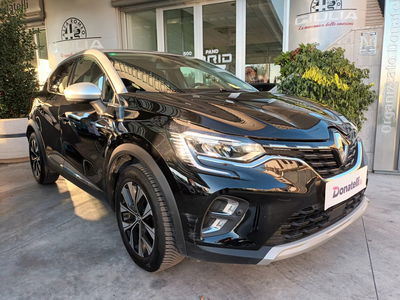 Renault Captur 1.0 tce Techno 90cv del 2024 usata a Triggiano