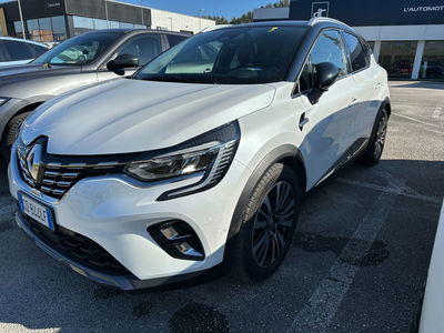 Renault Captur Plug-in Hybrid E-Tech 160 CV Initiale Paris del 2021 usata a Ceccano