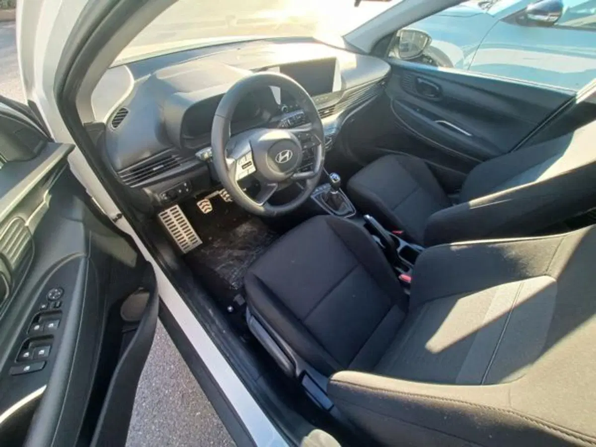Hyundai Bayon nuova a Savona (7)