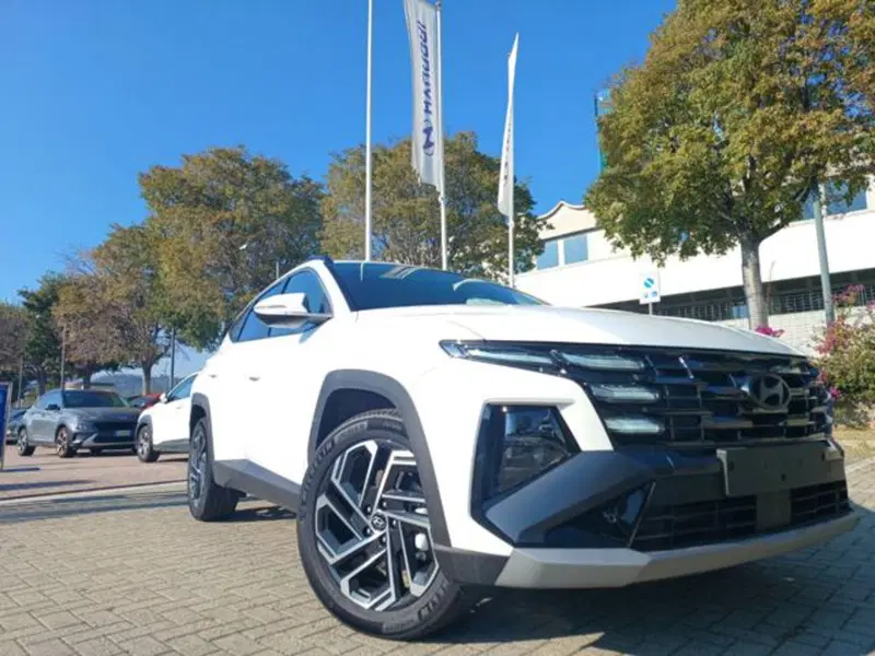 Hyundai Tucson nuova a Savona (2)