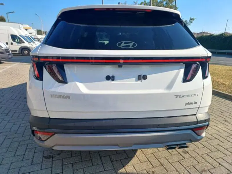 Hyundai Tucson nuova a Savona (5)