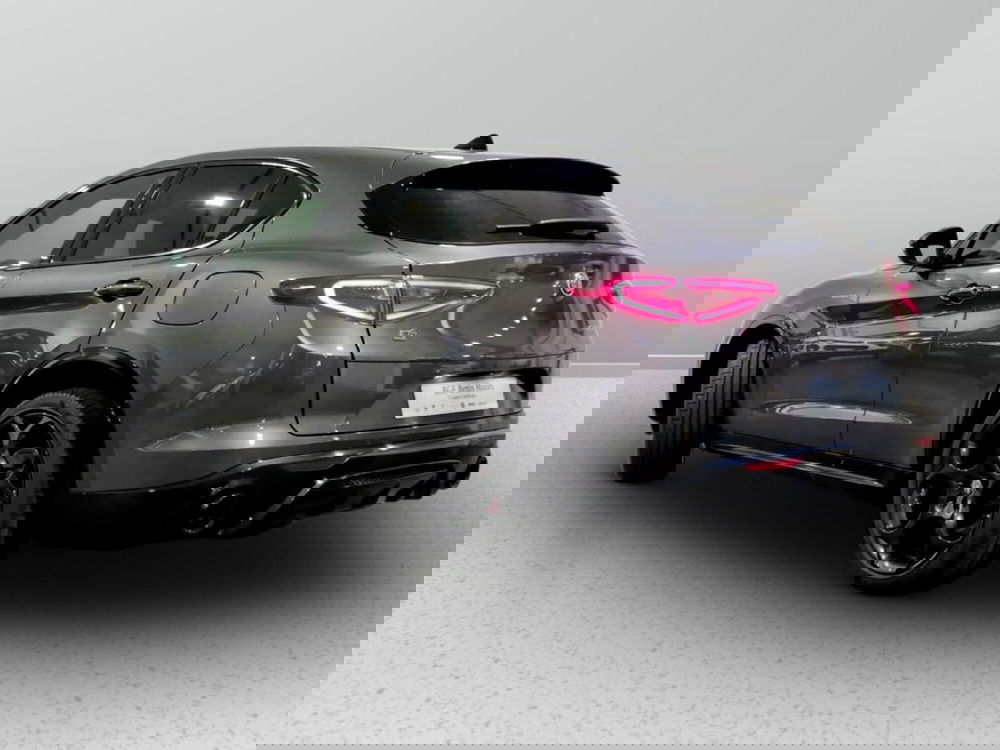 Alfa Romeo Stelvio nuova a Padova (3)