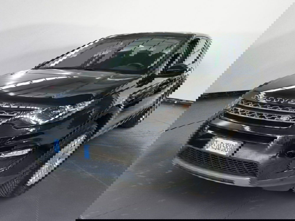 Land Rover Discovery Sport usata a Lecce