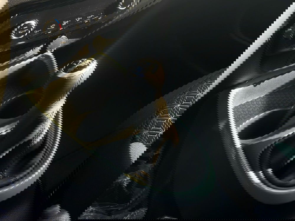 Toyota Aygo X nuova a Piacenza (15)