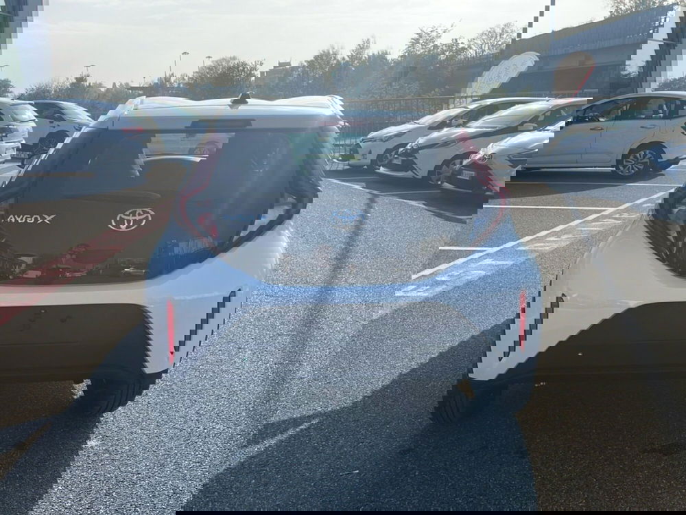 Toyota Aygo X nuova a Piacenza (6)