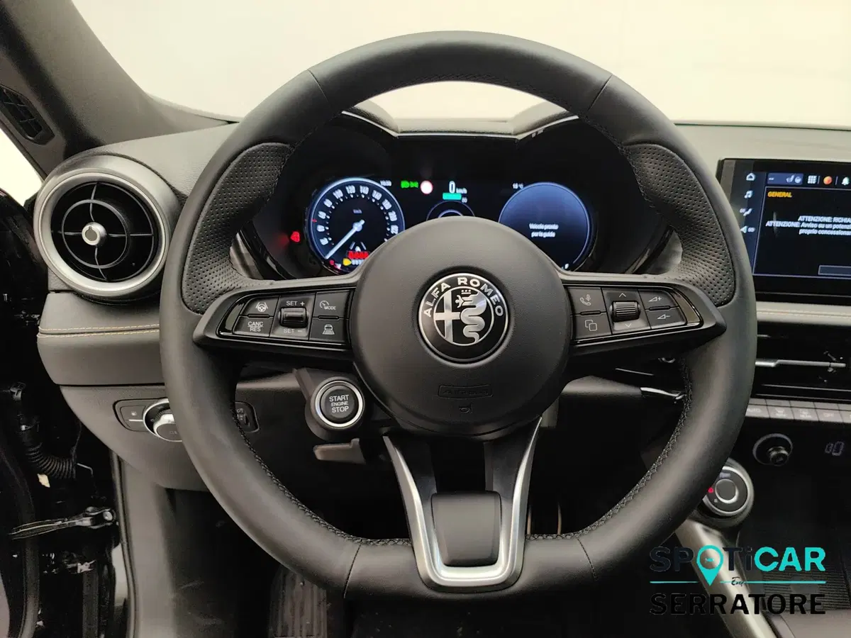 Alfa Romeo Tonale nuova a Como (18)