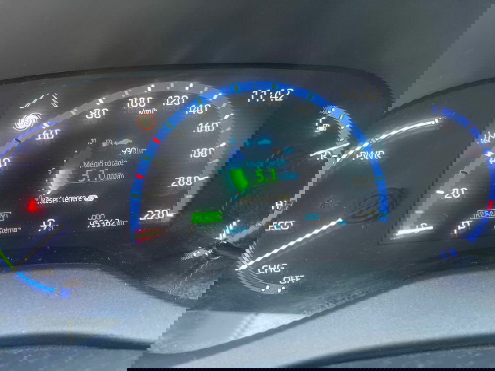 Toyota Yaris Cross usata a Lecco (9)