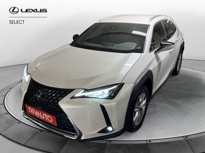 Lexus UX Hybrid Business del 2019 usata a Como