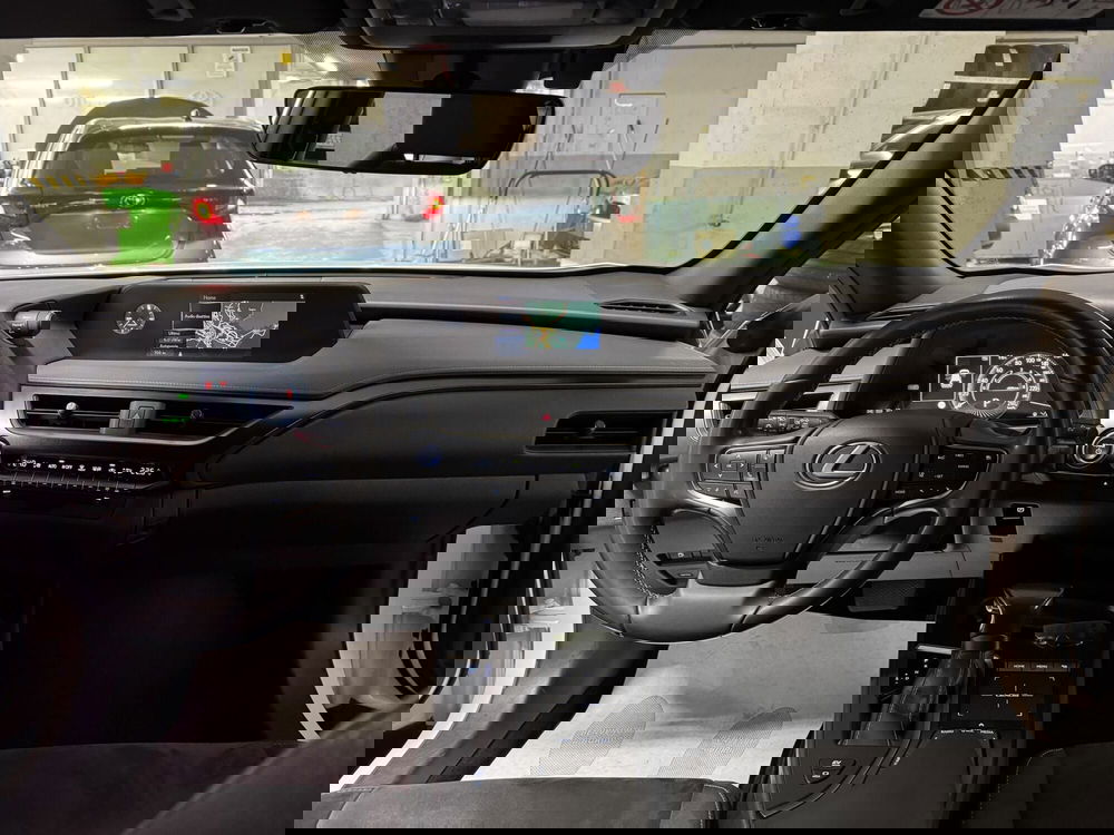 Lexus UX usata a Como (7)